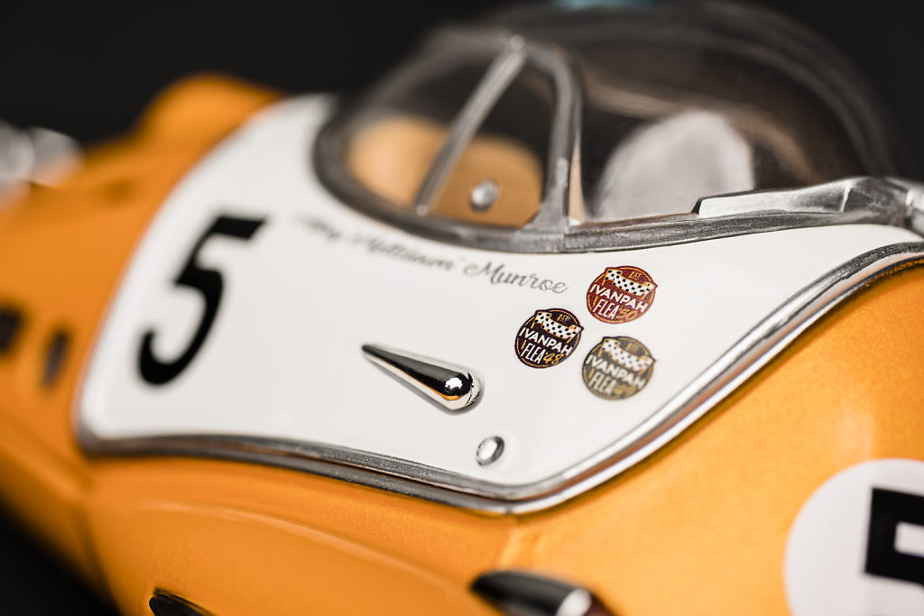 Close-up-Racing-Flea-door-handle-3525x2350px.jpg